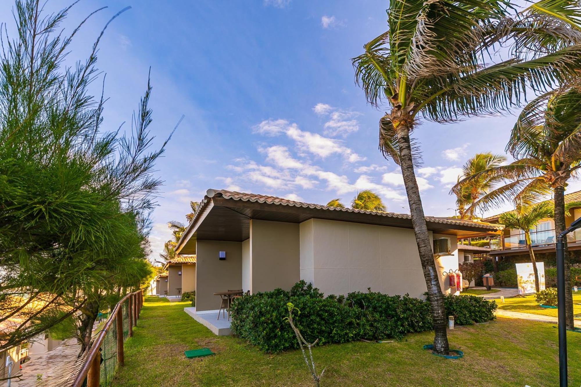 Ocean Palace All Inclusive Premium Natal Exteriör bild A beach house in Porto Seguro